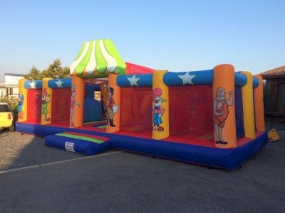Aire de Jeux Gonflable du Cirque