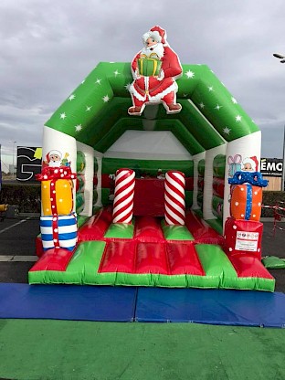 Aire de jeu gonflable d'hiver spécial fêtes de fin d'année