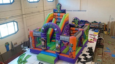 Aire de JEUX gonflable MONSTERS