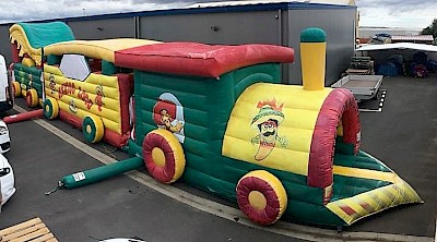 Parcours Gonflable TRAIN gonflable