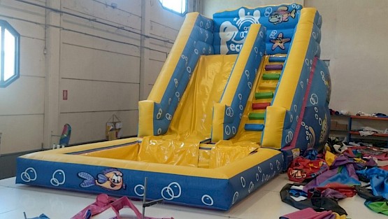 toboggan-aquatique-aquapared-bassin-gonflable-1-asg34 vente location fabrication
