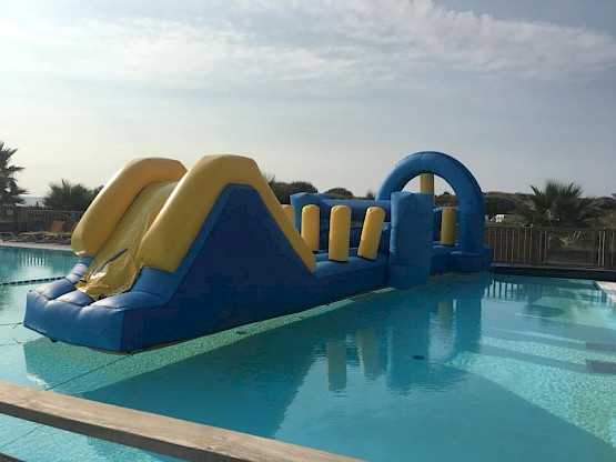 parcours-aquatique-racing-gonflable-13m-asg34-warrior vente location fabrication