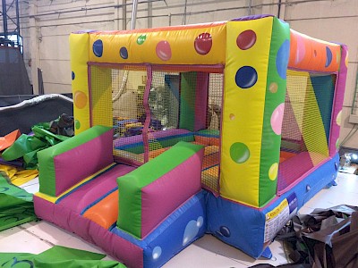 Chateau Gonflable CUBE Bulles