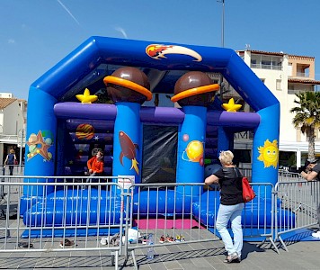 Aire de jeux gonflable ASTRONOMIE - 1900€ht