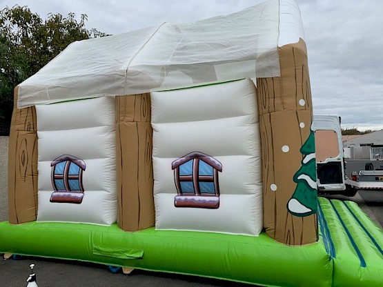 Aire de jeu gonflable "Hiver", vue de côté