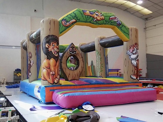 aire de jeux gonflable classico Gonflables asg34 vente fabrication location - Animations gonflables ASG34