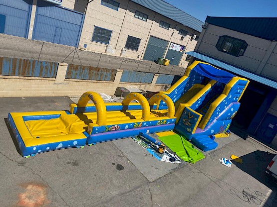 Toboggan aquatique gonflable à la vente