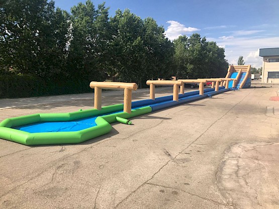 60 m de longueur ! Idéal pour fêtes de villes et village : le ventriglisse gonflable de rue