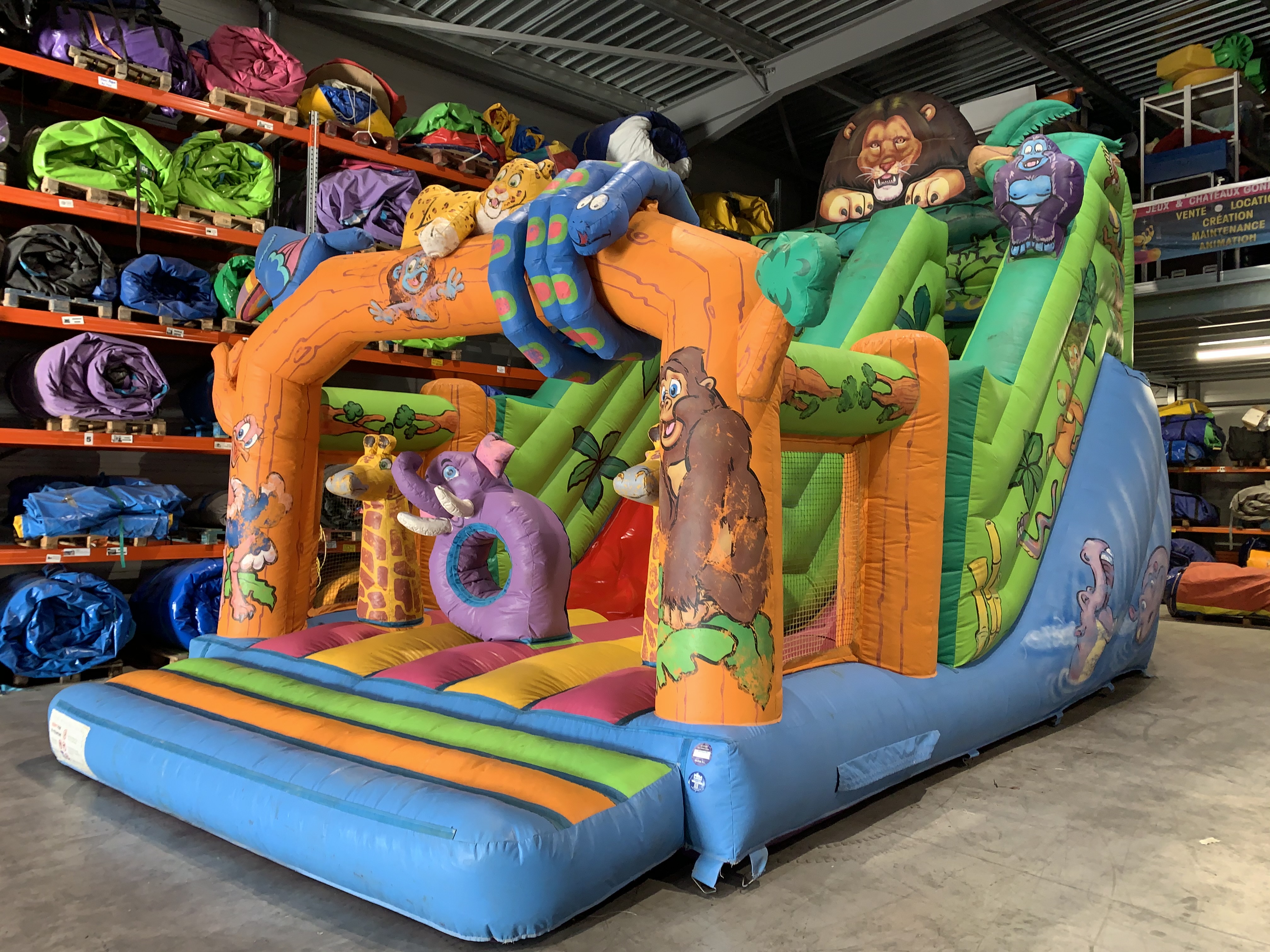 Toboggan Gonflable JUNGLE 2400.00€ht