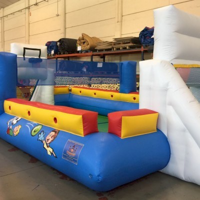 Nous fabriquons votre terrain gonflable multi sports !