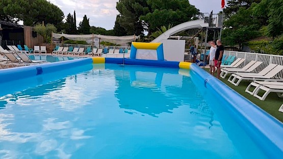 Le pack Stadium Aqualudique, pour grande piscine