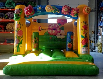 Chateau Gonflable FLEURS - 1100€ht