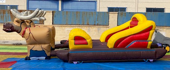 Dimensions nécessaires pour installer le jeu (LxlxH) : 7.0mx4.0x2.5mH - Traineau du Père Noël Gonflable