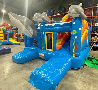 MultiPlayground Gonflable DAUPHINS 3200€ht