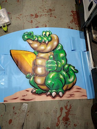 Décor crocodile peint à la main