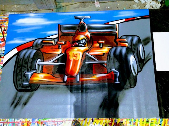 Formule 1 peinte à la main pour décor de jeu gonflable