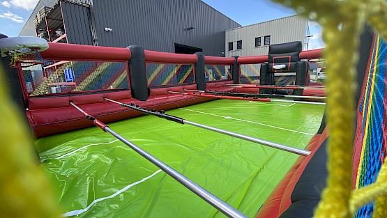 Terrain de jeu de baby-foot Humain géant à barres Gonflable