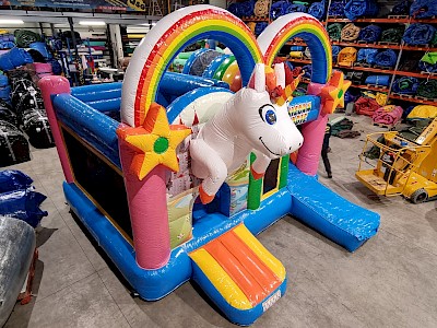 MultiPlayground Gonflable LICORNE 3400.00 € ht