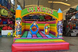 Château gonflable Circus - ambiance cirque pour l'été