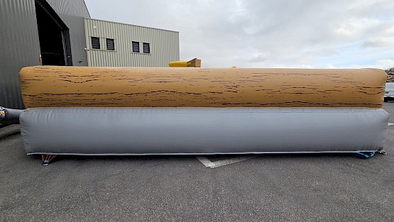 Vu de côté des boudins gonflables