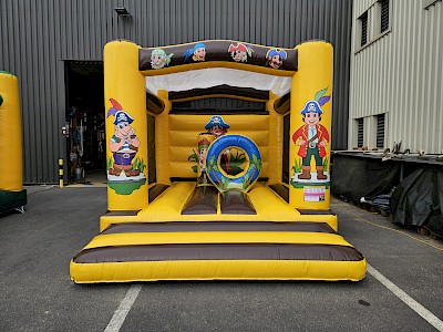 Château Gonflable  FUN PIRATES 1990€ht