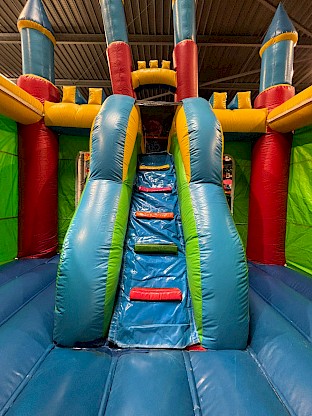 Jeu gonflable pour les enfants.