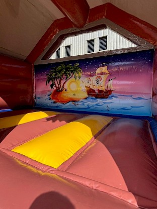 Intérieur du Combo Gonflable Bateau Pirate