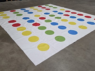 Attraction " TWISTER" Géant