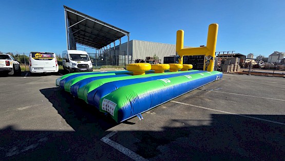 Un jeu gonflable rugby d'occasion est garantie trois mois