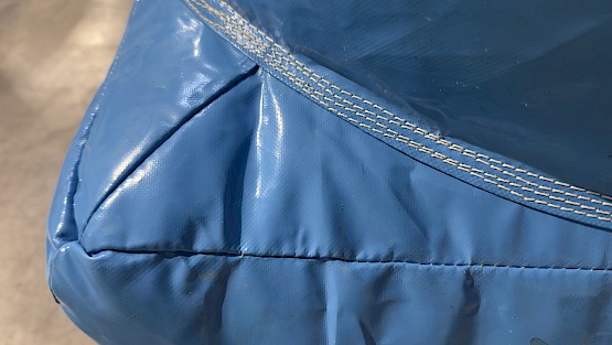 Double quadruple couture du petit château gonflable