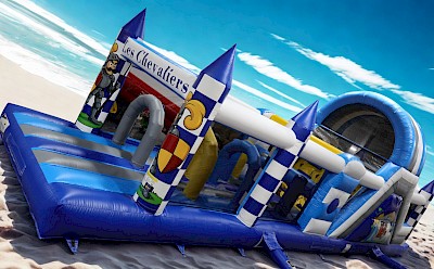 PARCOURS GONFLABLE ACCESS FUN13m "MEDIEVAL"