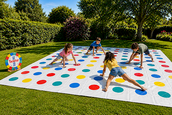 Jeu de twister géant gonflable à la vente